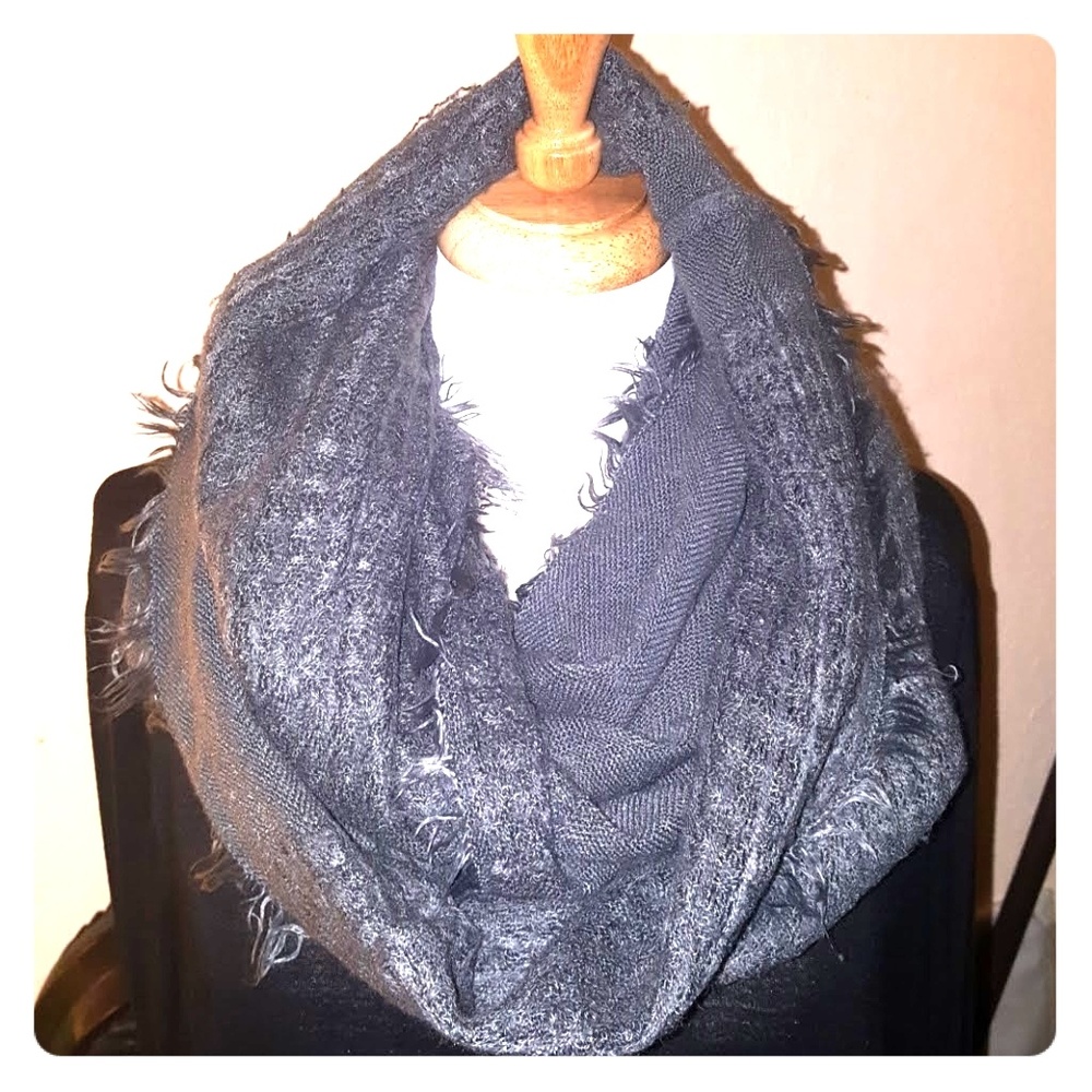 INFINITY SCARF